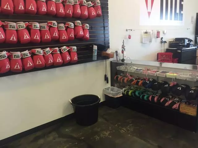 TITLE Boxing Club