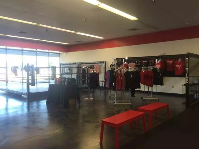 TITLE Boxing Club
