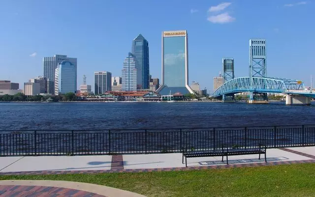 904 Realty LLC