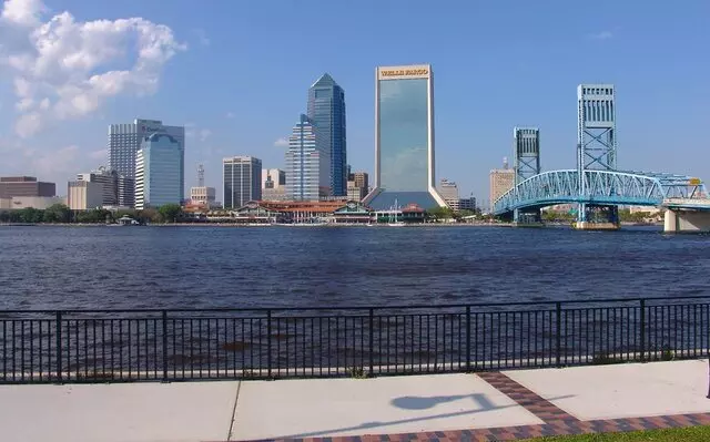 904 Realty LLC