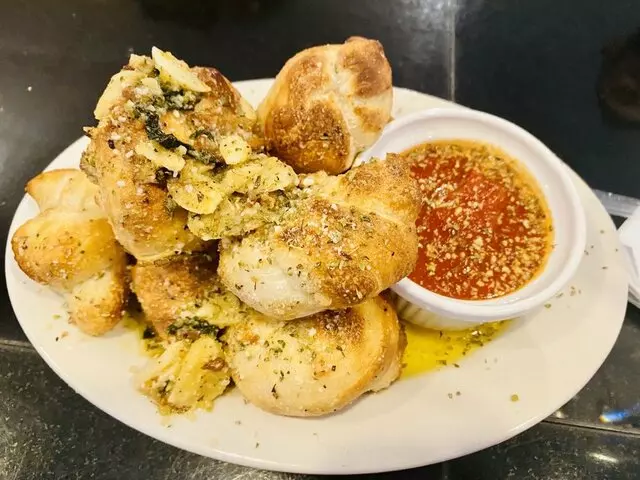 Rosalia&apos;s Italian Restaurant and Pizzeria