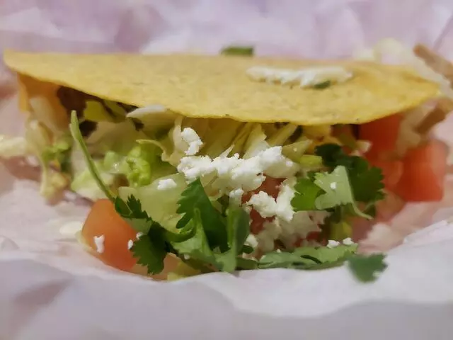 Fuzzy&apos;s Taco Shop