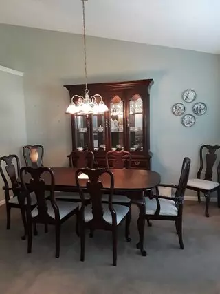 Anita’s Antiques & Estate Sales
