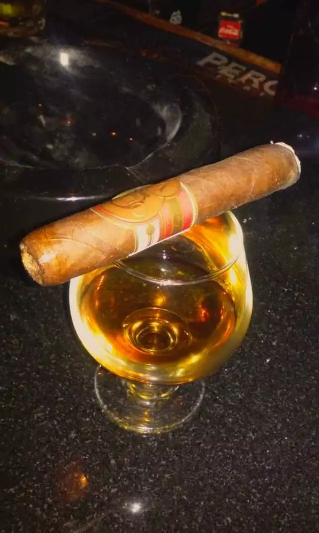 Aromas Cigar & Wine Bar