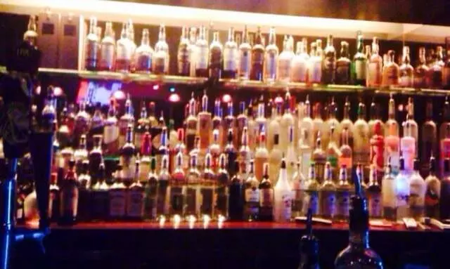 Aromas Cigar & Wine Bar