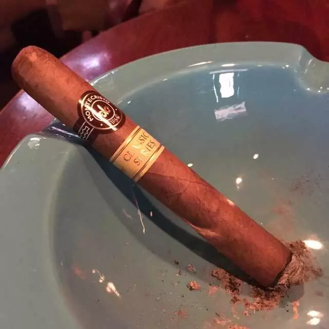 Aromas Cigar & Wine Bar