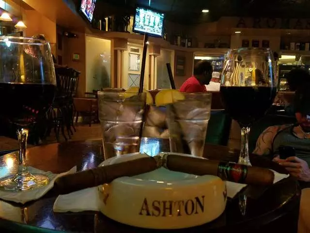 Aromas Cigar & Wine Bar