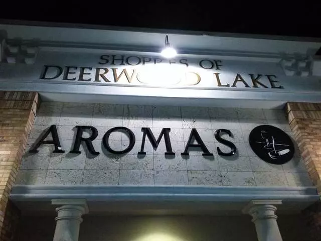 Aromas Cigar & Wine Bar