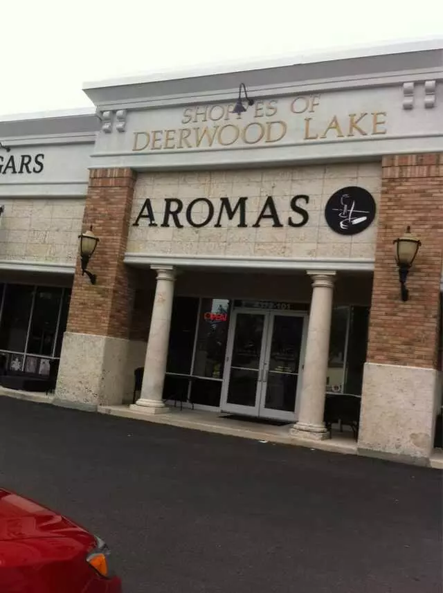 Aromas Cigar & Wine Bar