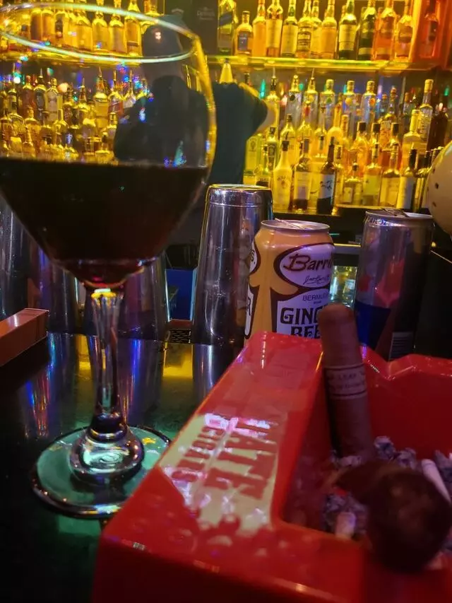 Aromas Cigar & Wine Bar