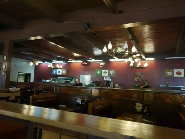 Arlington’s Grill & Cafe