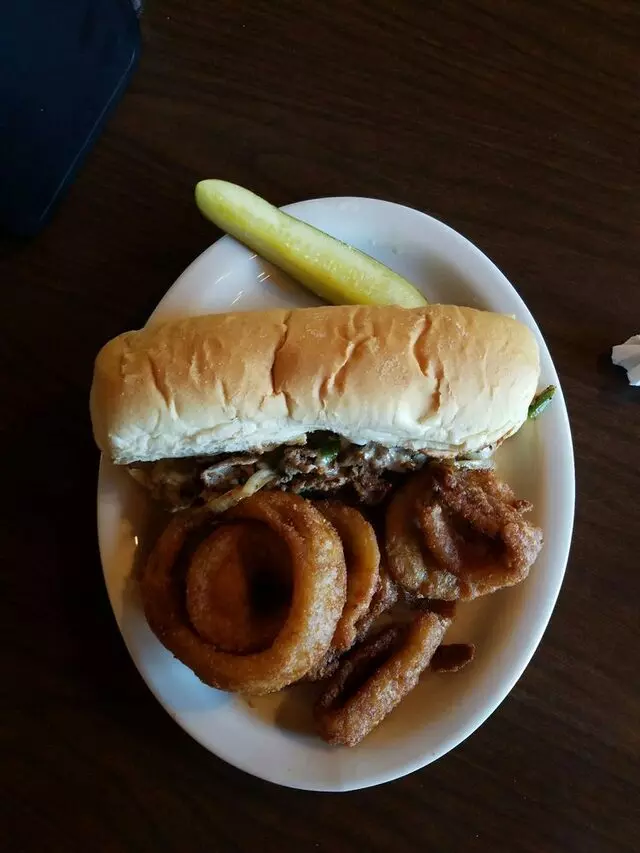 Arlington’s Grill & Cafe