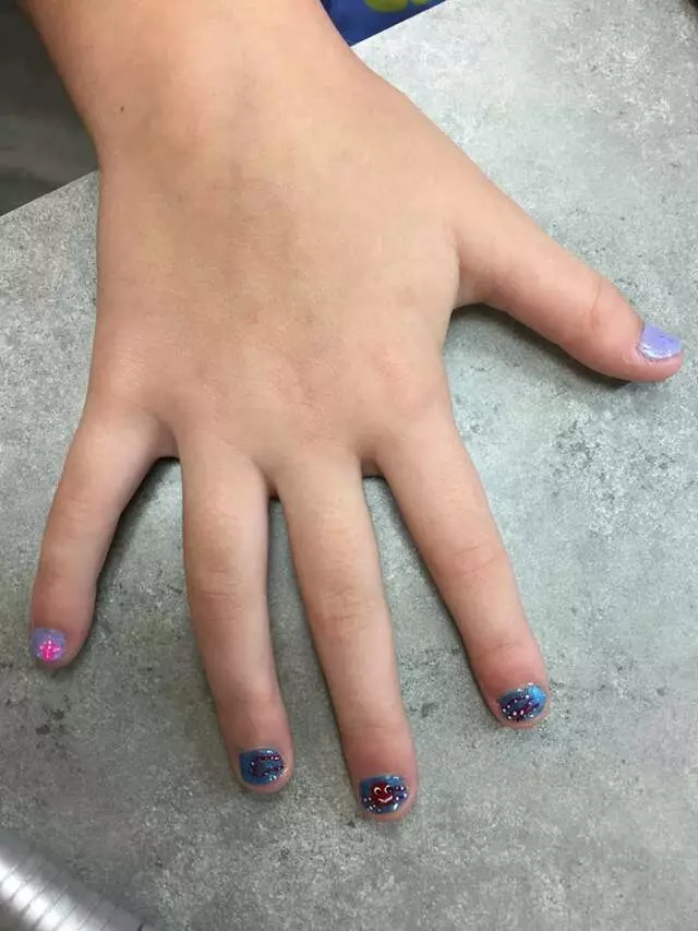 20 Nails