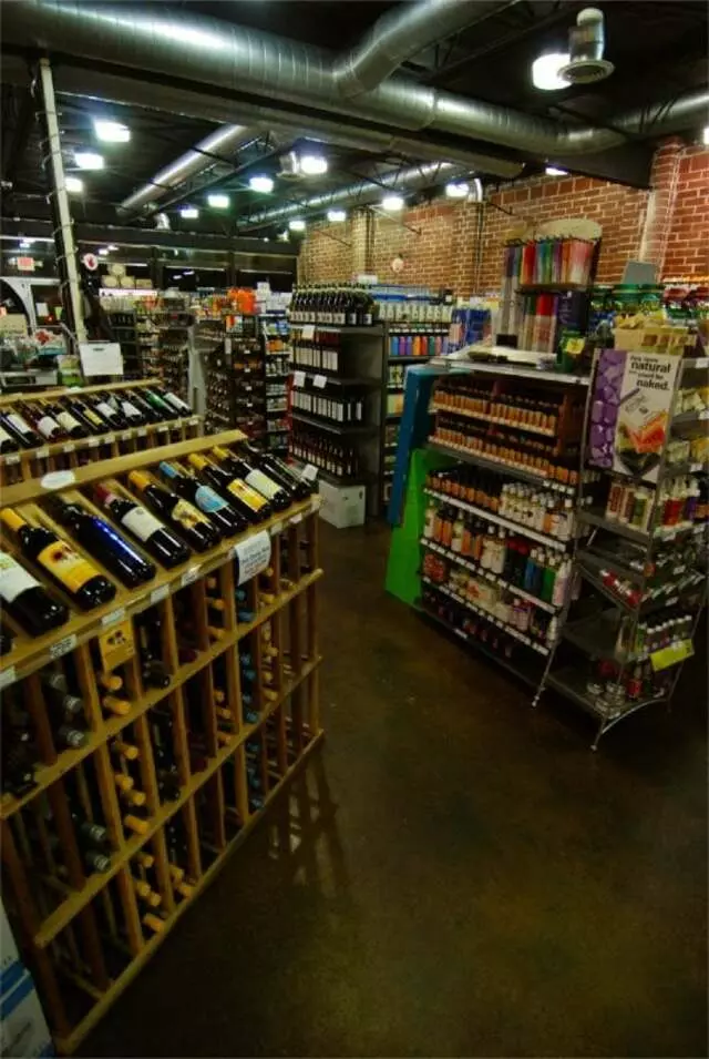 Grassroots Natural Market