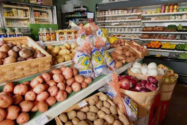 Grassroots Natural Market