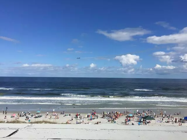 Alicia’s Jacksonville Beach Condo Rentals