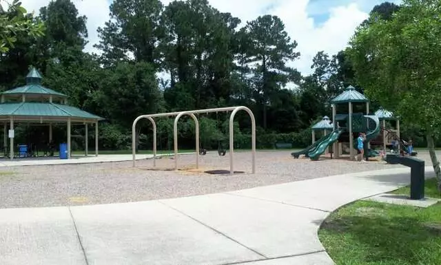 Arlingwood Playground