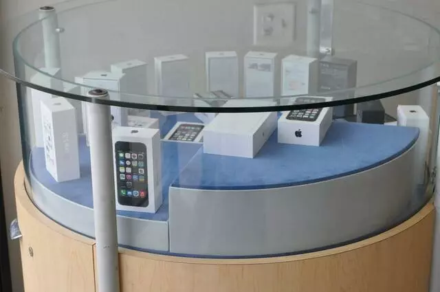 10,000 Cellphones of Atlantic Blvd