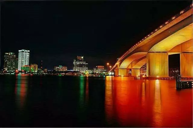 Acosta Bridge