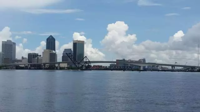 Acosta Bridge