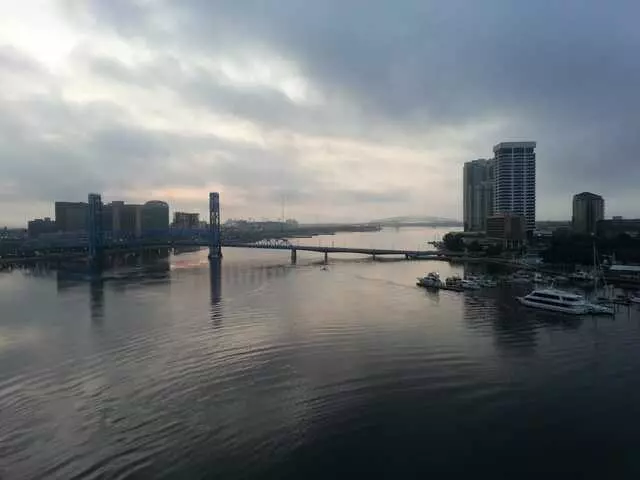Acosta Bridge