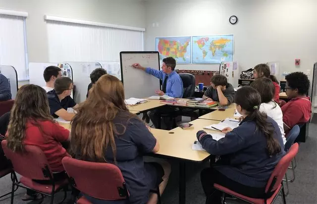 Center Academy - Mandarin