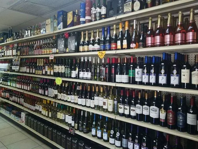 5 Star Liquor Bar & Grill
