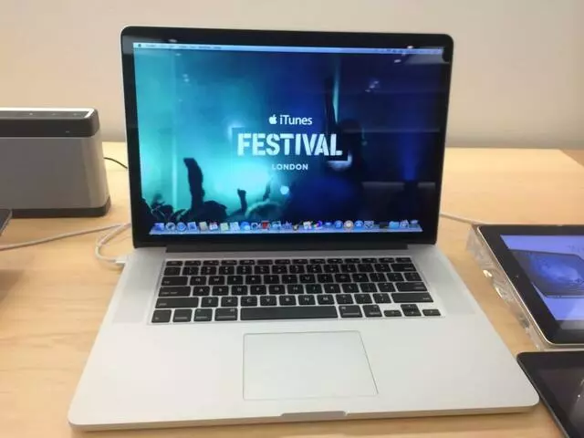 Apple Store