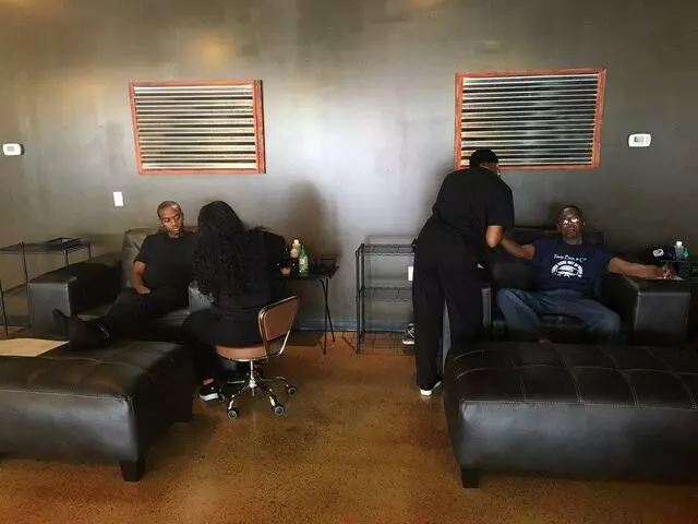 Aficionado Grooming Lounge