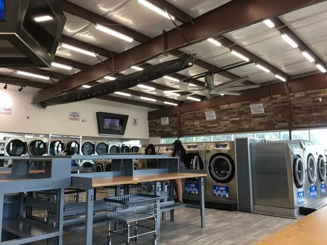 24 Hour Coin Laundry
