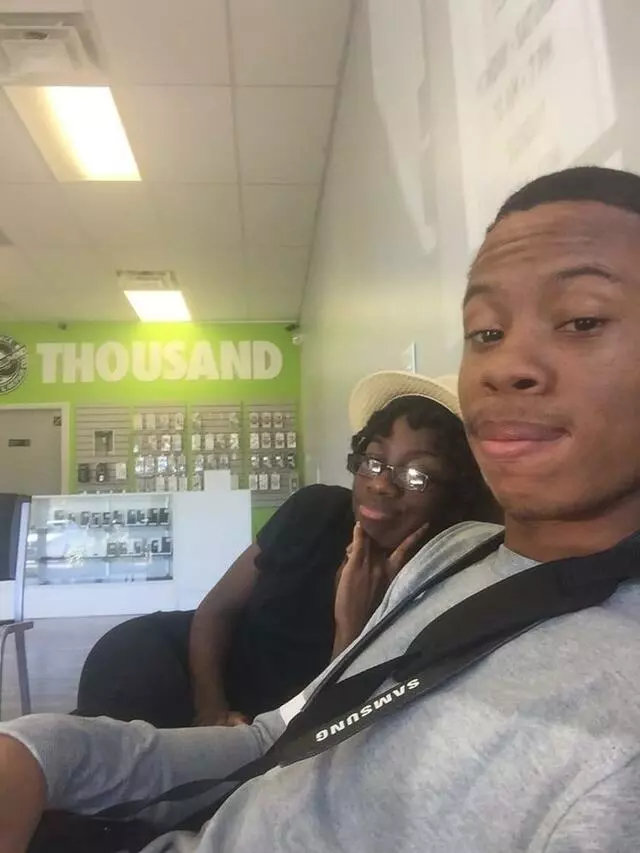 10,000 Cellphones of Normandy Blvd