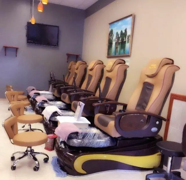 American Nails Salon