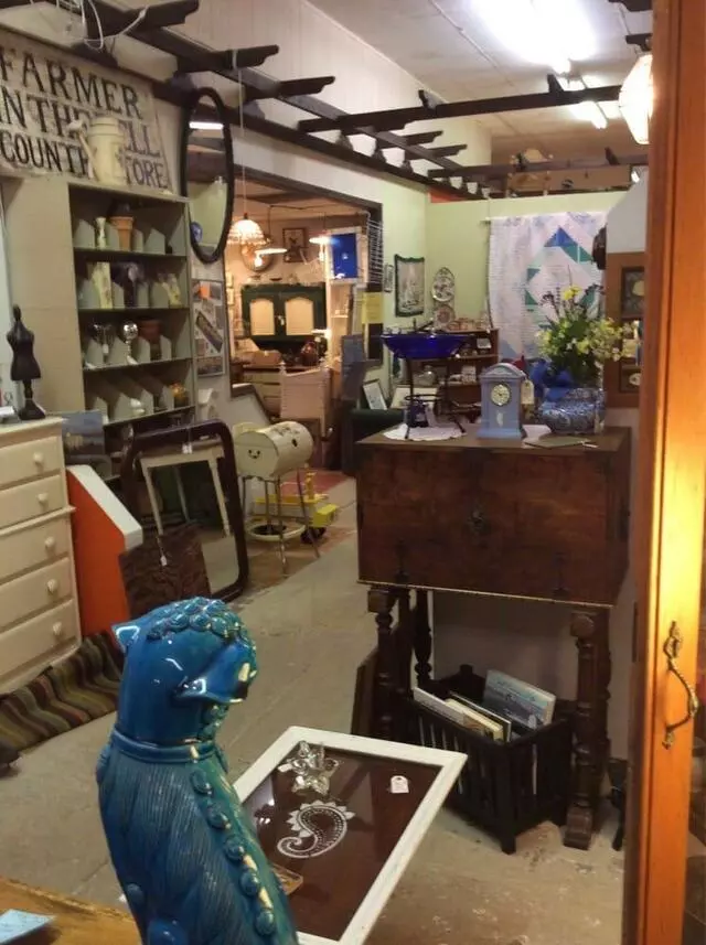 Antique Market of San Jose