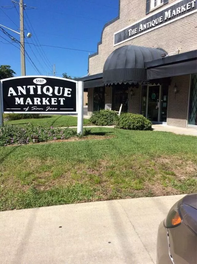 Antique Market of San Jose