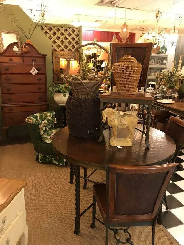Antique Market of San Jose