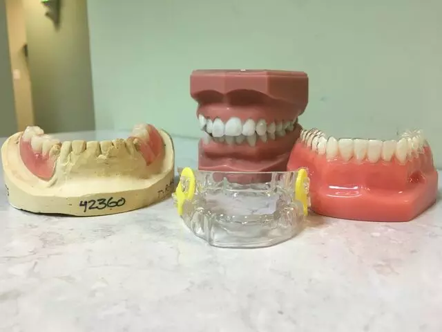 Advanced Dental & Dentures