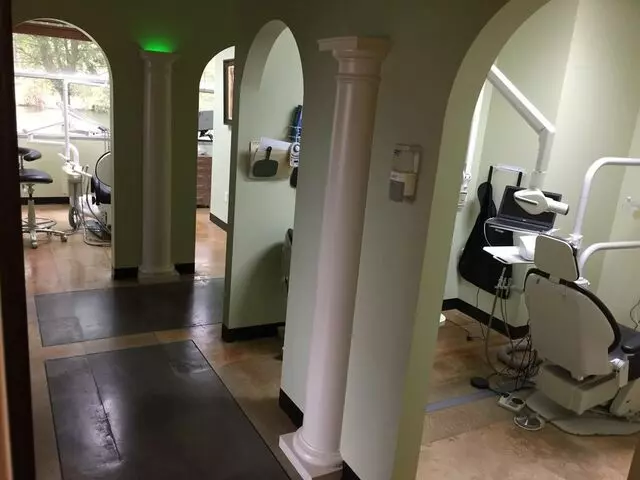 Advanced Dental & Dentures