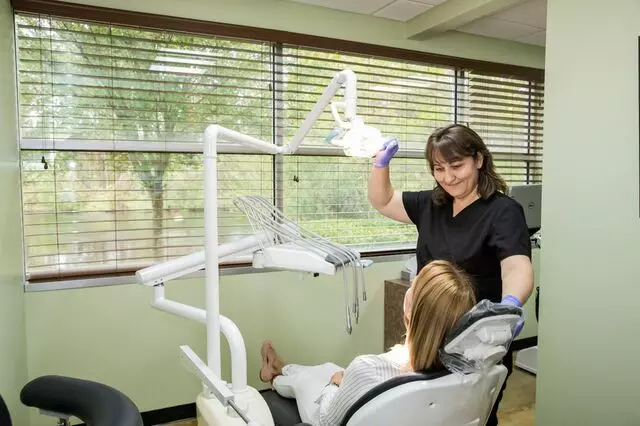 Advanced Dental & Dentures